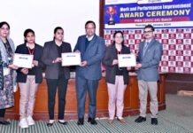 आईटीएस मोहन नगर में एमबीए प्रतिभागियों के लिए मेरिट एंड परफॉर्मेंस इम्प्रूवमेंट अवार्ड सेरेमनी का आयोजन