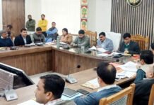 डीएम इंद्र विक्रम सिंह ने काम करने वालों को सराहा फिसड्डी रहने वालों को फटकारा गाजियाबाद के जिलाधिकारी ने शासन की प्राथमिकता वाले कार्यक्रमों की सीएम डैशबोर्ड पर की समीक्षा
