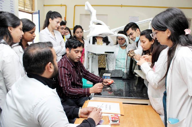 ITS-Dental-Collage-learned- microsurgical (4)