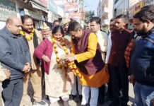 महेंद्रा एन्क्लेव में नाली निर्माण का महापौर ने किया शिलान्यास