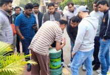 इंदौर के आईसीसीसी, स्मार्ट ट्रांसफर स्टेशन, होम कंपोस्टिंग, कचरा पृथक्करण प्रक्रिया का नगर आयुक्त ने लिया जाएजा