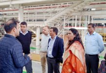मडलायुक्त सेल्वा कुमारी जे का निर्देश स्टेशनों पर यात्रियों की सुरक्षा का रखा जाए विशेष ध्यान