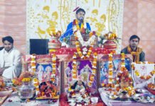श्रीकृष्ण जन्म की कथा सुन भक्त हो हुए भाव-विभोर