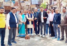 पार्षद ने ब्रिज विहार को पार्क के सौंदर्यीकरण और हाई मास्ट लाइट की दी सौगात