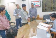 लापरवाही न बरतें, जनसमस्याओं का समयबद्ध करें निस्तारण: इन्द्र विक्रम सिंह