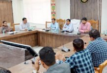 लोकसभा चुनाव: मतदान करने को जिला प्रशासन की जागरूकता फैलाने की अपील