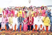 वैश्य अग्रवाल परिवार होली मिलन समारोह में उत्साह के साथ उड़े रंग गुलाल