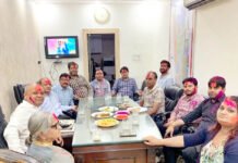 होली मिलन में व्यापारियों ने लिया जल संरक्षण का संकल्प