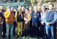 सुनील शर्मा के कैबिनेट मंत्री बनने पर पार्षद कुसुम मनोज गोयल ने बांटी मिठाई