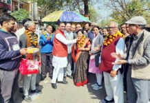 क्षतिग्रस्त पाइपलाइन से पार्षद ने दी राहत, नई पाइप लाइन का कार्य हुआ शुरु