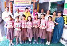 ख़ुर्रमपुर के विद्यालय में प्रवेश उत्सव का आयोजन