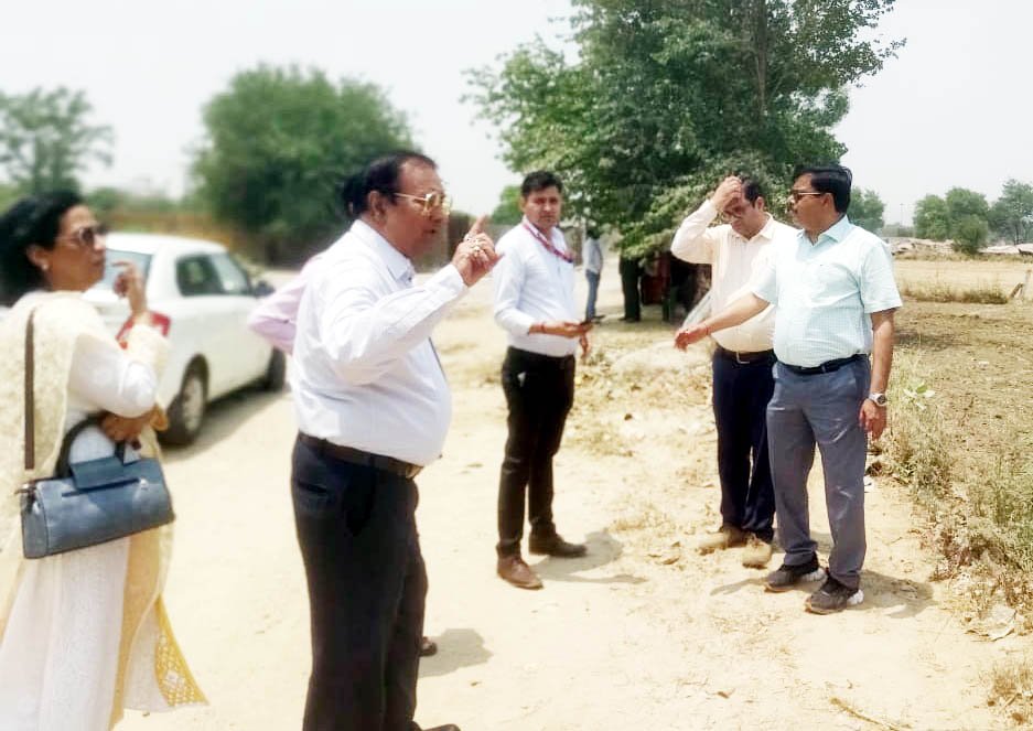 Rajnagar-Extension-Road-Construction-Work-Inspection