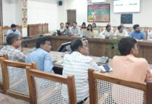स्कूलों में अध्यापकों व छात्रों की नियमित लगवाए डिजिटल हाजिरी: अभिनव गोपाल