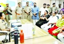 आश्वासनों और मंथन के बीच एडिशनल सीपी से पार्षदों ने की मुलाकात
