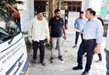 ओएसडी संतोष कुमार ने सेक्टर बीटा वन व 2 में सफाई व्यवस्था का लिया जायजा सफाई व्यवस्था ठीक न होने पर जताई नाराजगी