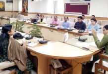 योजनाओं का समय से हो क्रियान्वयन: जिलाधिकारी