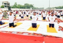 अंतरराष्ट्रीय योग दिवस पर योगमय हुआ गाजियाबाद साढे 5 लाख लोगों ने सीखा निरोग रहने का मंत्र