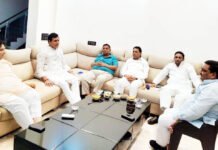 योगी सरकार में BJP विधायक की जान को खतरा कैबिनेट मंत्री के घर पर गाजियाबाद के जनप्रतिनिधियों की हुई हाई लेवल मीटिंग