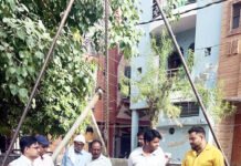 नगर आयुक्त ने किया विजय नगर में पानी की समस्या का समाधान 7 घंटे में 8 नलकूपों की करवाई मरम्मत