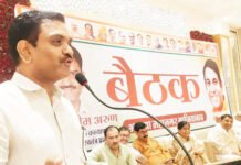 प्रभारी मंत्री असीम अरुण के समक्ष भाजपाईयों ने रखी अपने मन की बात प्रशासन-पुलिस के अधिकारी नहीं सुनते कार्यकर्ताओं की बात