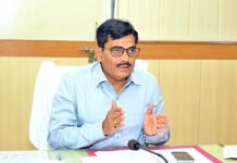 हम सभी को करना चाहिए भूतपूर्व सैनिकों एवं वीरगति प्राप्त सैनिकों के परिजनों का सम्मान: डीएम