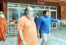 कांवड यात्रा: नगरायुक्त विक्रमादित्य सिंह मलिक ने दूधेश्वरनाथ मंदिर में देखी व्यवस्थाएं