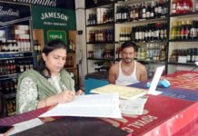 लखनऊ में शराब माफिया की कमर तोडऩे के बाद दुकानों पर बढ़ाया आबकारी विभाग ने पहरा