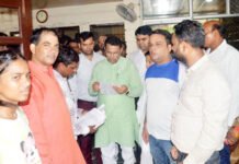 राज्य मंत्री ने जनता दर्शन में सुनी लोगों की समस्या अधिकारियों को दो टूक समस्या का करें समाधान