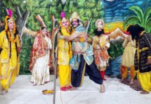 दशरथ मरण व भरत मिलाप की लीला का मंचन, दर्शकों की आंखें हुई नम