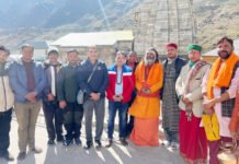 रविदास अखाड़ा के राष्ट्रीय प्रवक्ता नरेंद्र चौधरी ने बाबा केदारनाथ के किए दर्शन