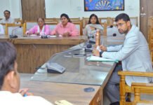 एक युद्ध नशे के विरुद्ध अभियान में अधिकारी तेजी लाएं: अभिनव गोपाल