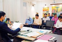 तालाबों का जीर्णोद्धार कराने को जल्द कराएं अनुबंध: अभिनव गोपाल