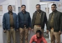 शराब तस्करों पर आबकारी विभाग की कड़ी कार्रवाई, दो गिरफ्तार