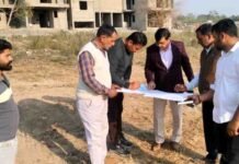 इंदिरापुरम विस्तार योजना में गुणवत्तापूर्ण कराए जा निर्माण कार्य: मानवेंद्र सिंह