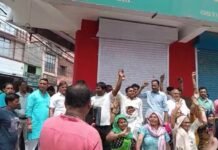 गाजियाबाद में शराब की दुकान खोलने पर मचा घमासान, 10 लाख की मांगी रंगदारी, व्यापार मंडल नेता समेत चार पर एफआईआर