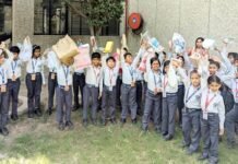 पृथ्वी दिवस पर ग्रेनो में पर हुए जागरुकता कार्यक्रम