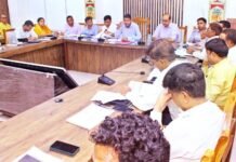 गाजियाबाद की रैंकिंग पर फूटा जिलाधिकारी का गुस्सा: अब न चलेगी लापरवाही, समय पर पूरी हो हर योजना