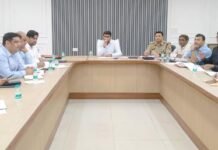 अब बदलेगा मलिन बस्तियों का चेहरा: 31 करोड़ की विकास योजनाओं को डीएम दीपक मीणा ने दी रफ्तार