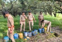 लखनऊ में अवैध शराब के खिलाफ आबकारी विभाग का महाअभियान