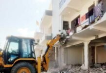 गाजियाबाद में जीडीए का बुलडोज़र एक्शन, अवैध निर्माण पर चला कहर