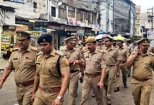 सड़कों पर अब कब्जा नहीं चलेगा कानून का राज, रात में एसीपी की कार्रवाई से कांपे अतिक्रमणकारी