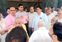 ऑनलाइन दवा बिक्री बन रही जान का खतरा: गाजियाबाद केमिस्ट एसोसिएशन ने सौंपा ज्ञापन