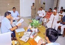 जनसुनवाई में जिलाधिकारी की सक्रियता: जनता की समस्याओं को तुरंत हल करने का संकल्प
