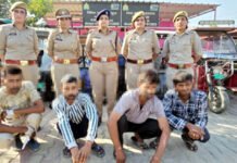 एसीपी उपासना पांडेय की महिला पुलिस टीम ने दिखाई सख्ती, 4 ई-रिक्शा चोरों को धर दबोचा, 7 चोरी के ई-रिक्शा बरामद