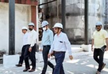 आबकारी आयुक्त आदर्श सिंह का सघन निरीक्षण- डालमिया आसवनी इकाइयों में पारदर्शिता और नियंत्रण सुनिश्चित