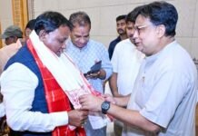भुवनेश्वर में नई नगरपालिकाओं और एनएसी के गठन से शहरी विकास को नई गति, तरुण मिश्र ने मुख्यमंत्री से की शिष्टाचार मुलाकात