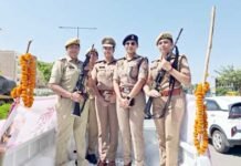 गाजियाबाद में महिला पुलिसकर्मियों ने ‘शक्ति ऑन व्हील्स’ से दिखाई ताकत