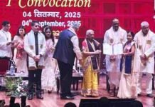 आई.टी.एस. डेंटल और फिजियोथेरेपी कॉलेज की मेधावी छात्राओं को राज्यपाल ने स्वर्ण व रजत पदक से नवाजा