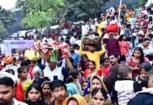 हिंडन घाट पर छठ महापर्व का भव्य आयोजन: श्रद्धा, भक्ति और सजीव संस्कृति का अद्भुत संगम
