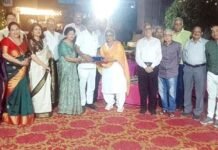 कौशांबी स्थित शिवालिक टॉवर में दीपावली महोत्सव धूमधाम से मनाया गया